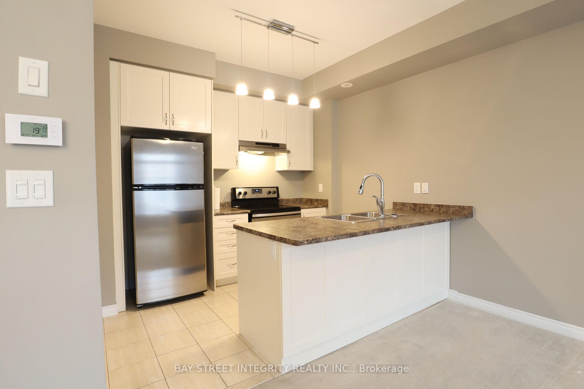 Photo 14 of Unit 39, 2435 Greenwich Drive, Oakville, Westmount — HOMEH
