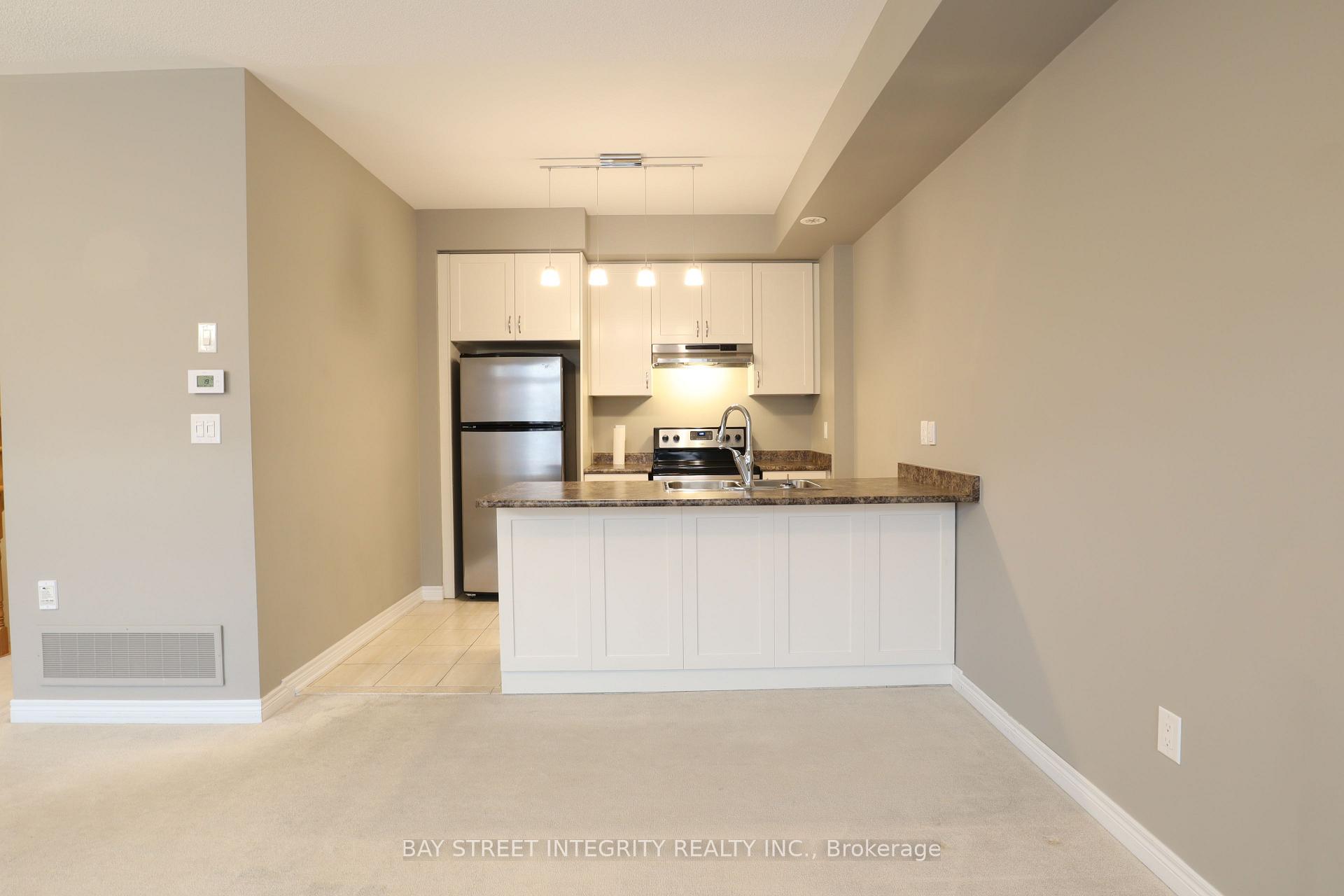 Photo 17 of Unit 39, 2435 Greenwich Drive, Oakville, Westmount — HOMEH