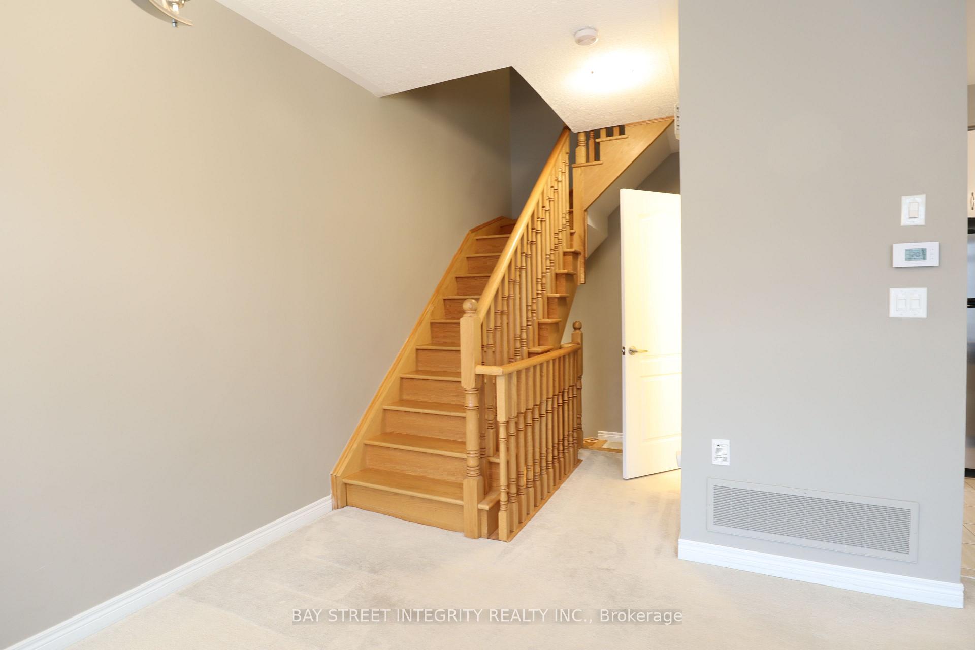 Photo 26 of Unit 39, 2435 Greenwich Drive, Oakville, Westmount — HOMEH
