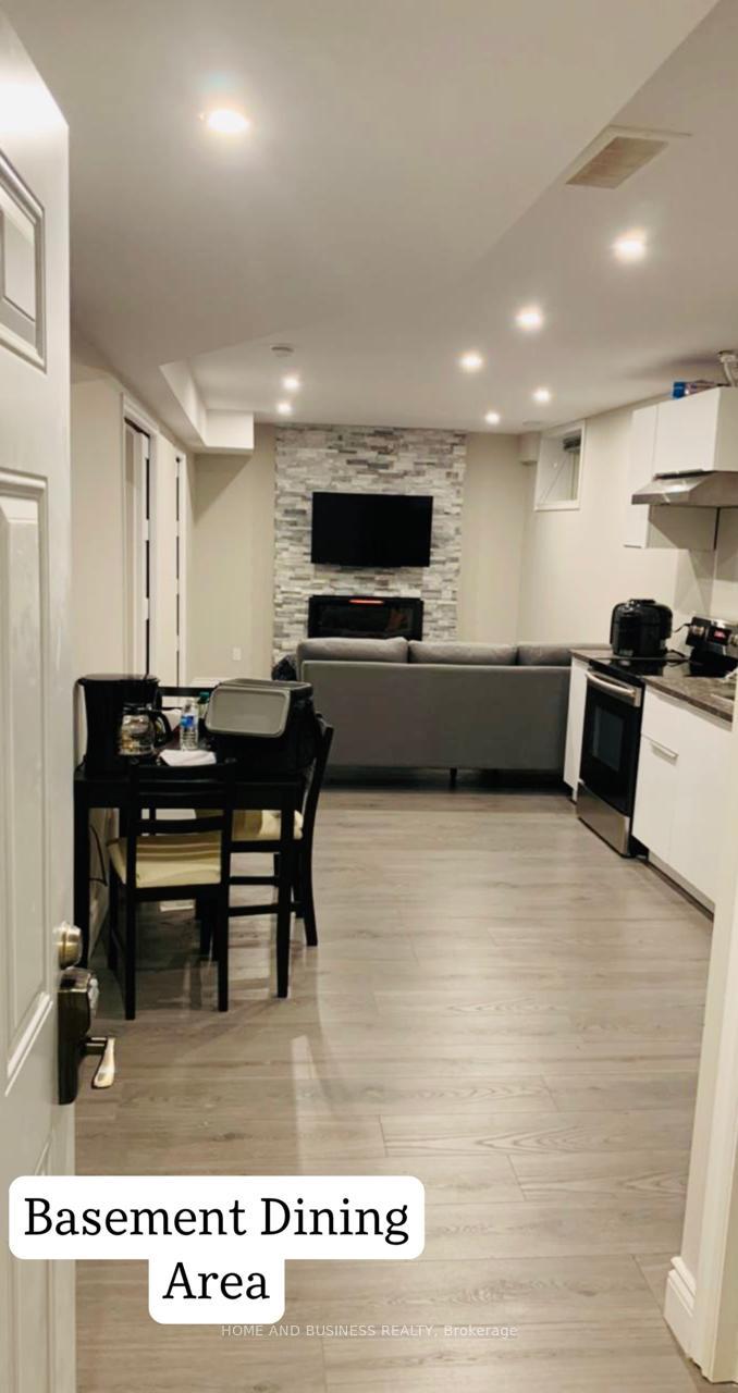 Photo 6 of 199 Carriage Way, Waterloo, Bridgeport — HOMEH