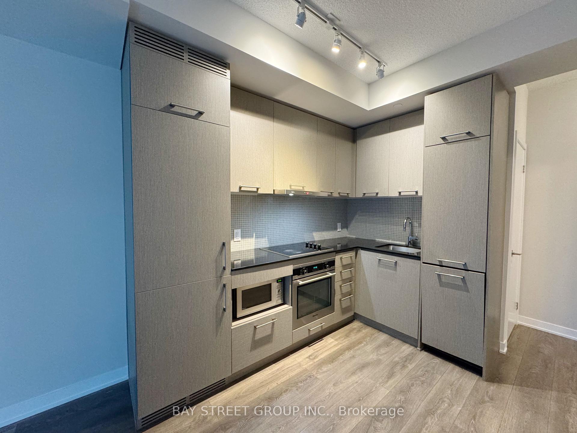 Photo 4 of Unit 2501, 87 Peter Street, Toronto, Waterfront Communities — HOMEH