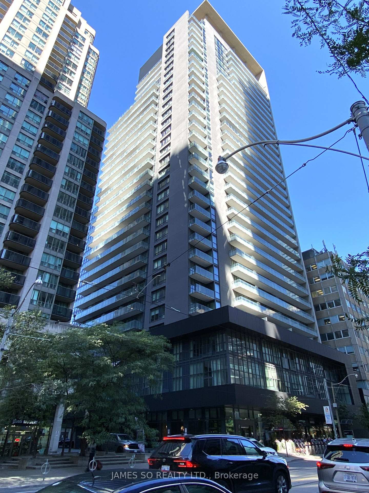 Front of Unit 2104, 770 Bay Street