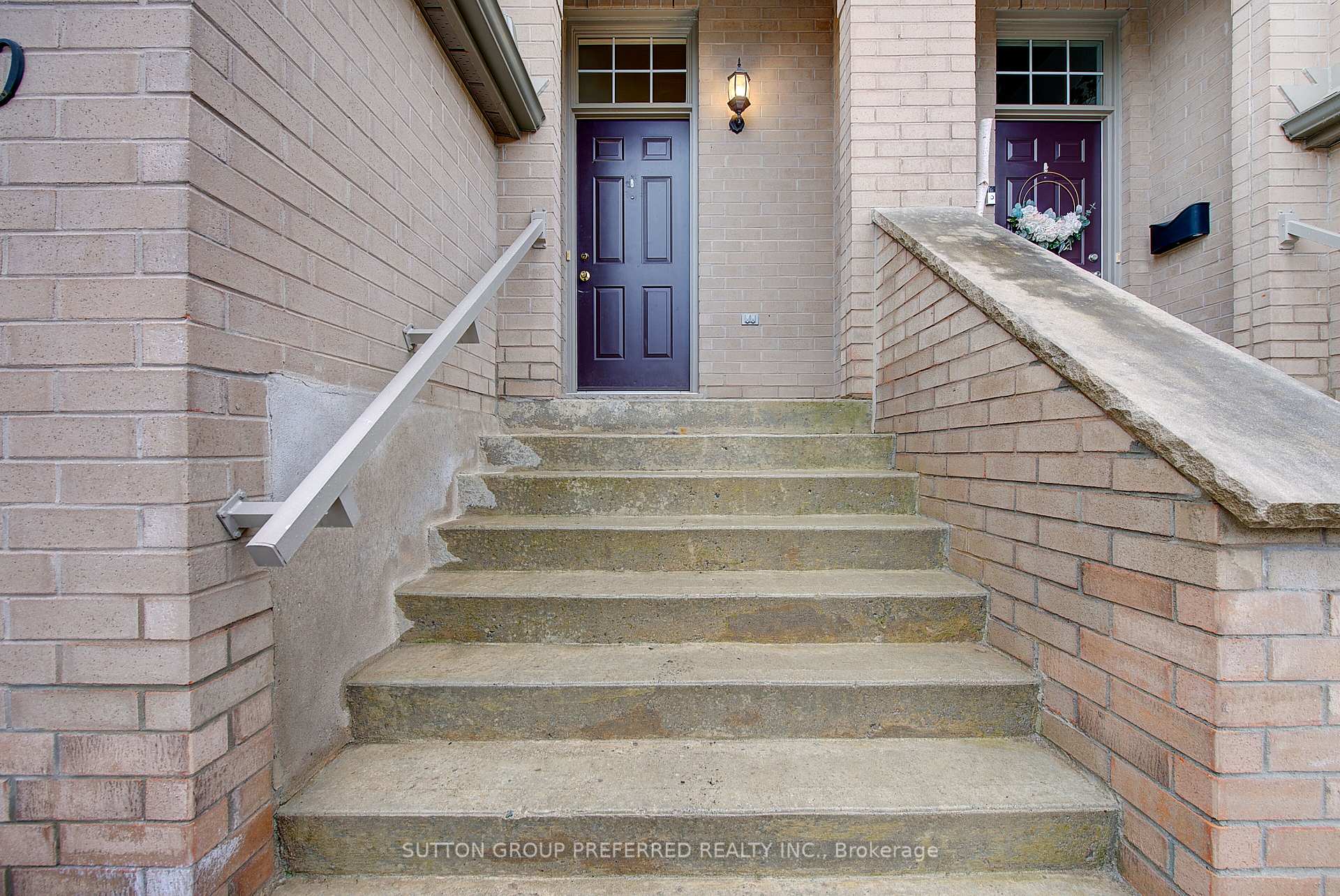 Photo 5 of Unit 20, 270 North Centre Road, London, North R — HOMEH