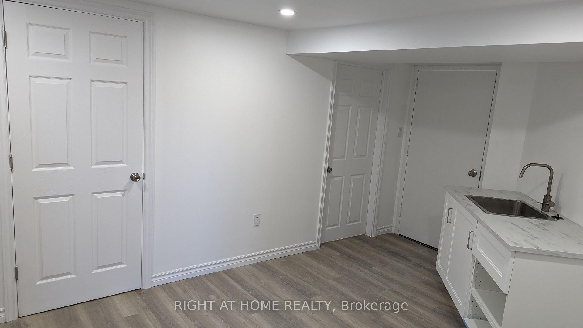 Photo 10 of Unit Lower Unit, 43 glenayr Place, Welland, N. Welland — HOMEH