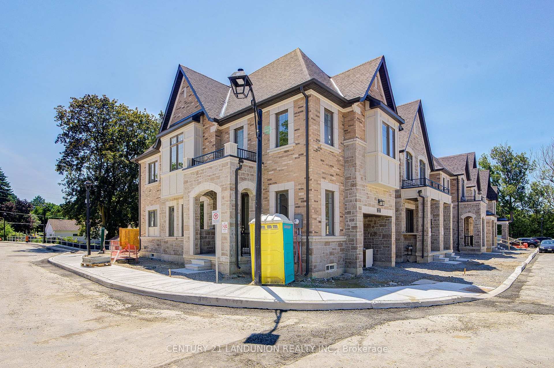 Photo 2 of Unit Lot 24, 66 Main Street, King, Schomberg — HOMEH