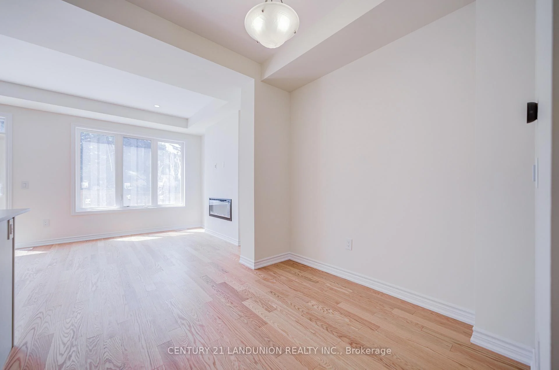 Photo 61 of Unit Lot 24, 66 Main Street, King, Schomberg — HOMEH