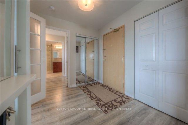 Photo 11 of Unit 813, 7805 Bayview Avenue, Markham, Aileen-Willowbrook — HOMEH