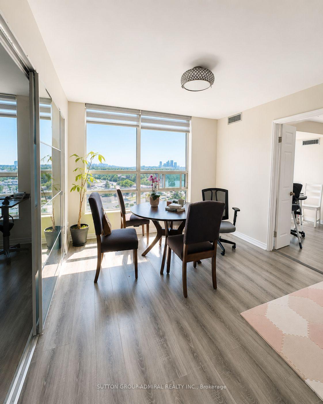 Photo 6 of Unit 813, 7805 Bayview Avenue, Markham, Aileen-Willowbrook — HOMEH