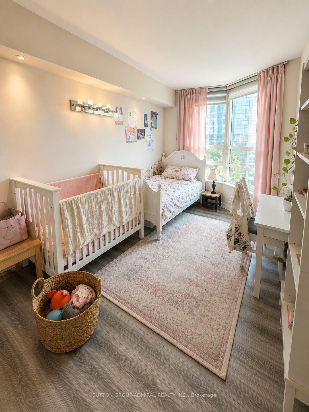 Photo 4 of Unit 813, 7805 Bayview Avenue, Markham, Aileen-Willowbrook — HOMEH