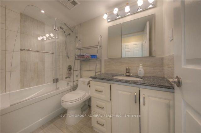 Photo 8 of Unit 813, 7805 Bayview Avenue, Markham, Aileen-Willowbrook — HOMEH