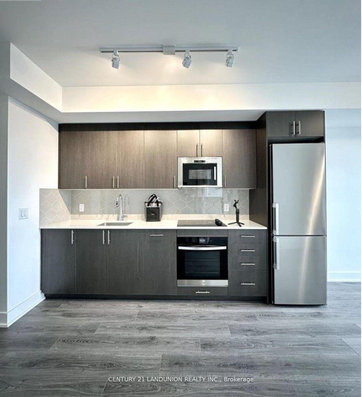 Photo 3 of Unit 2019, 2545 Simcoe Street N, Oshawa, Windfields — HOMEH
