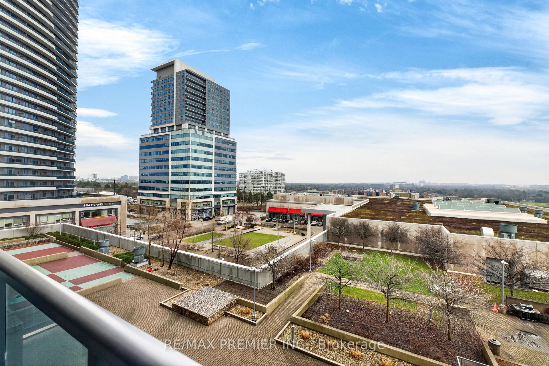 Photo 10 of Unit 608, 7167 Yonge Street, Markham, Thornhill — HOMEH