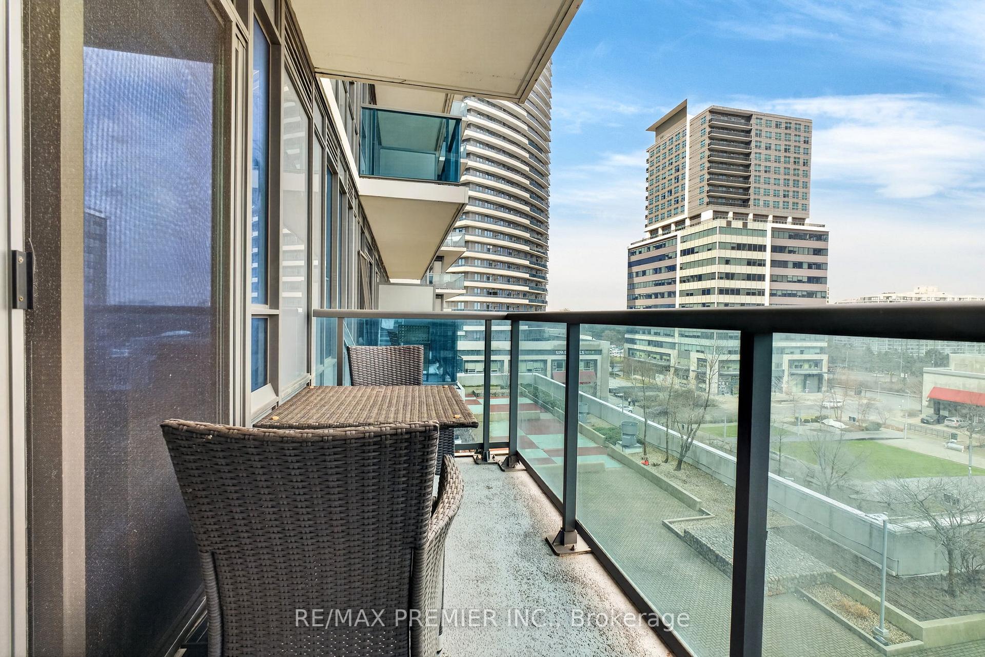 Photo 13 of Unit 608, 7167 Yonge Street, Markham, Thornhill — HOMEH