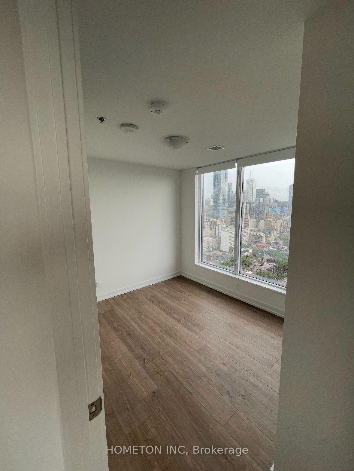 Photo 4 of Unit 2602, 203 College Street, Toronto, Kensington-Chinatown — HOMEH
