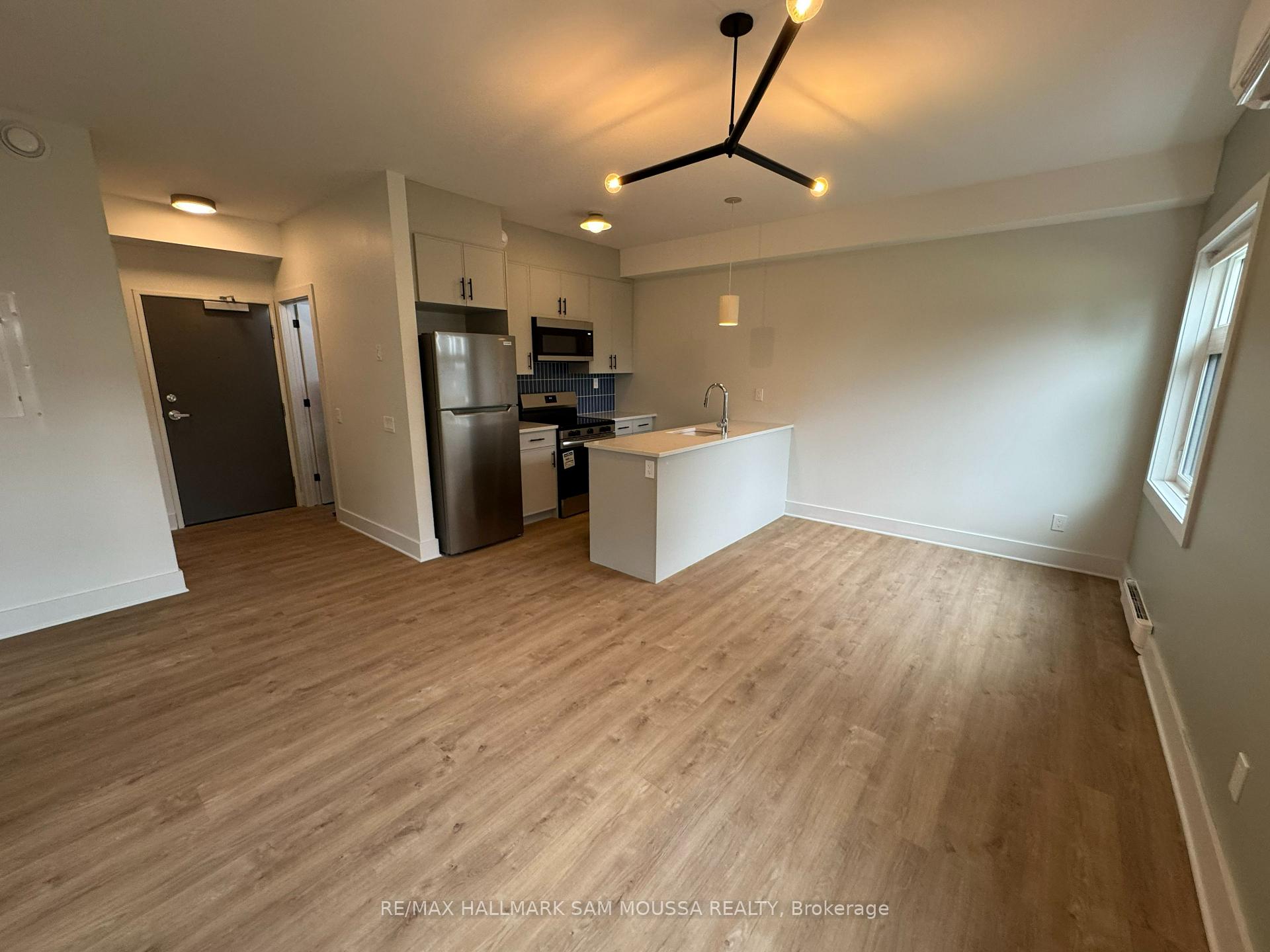 Photo 4 of Unit 104, 55 Drummond Street E, Perth, Perth — HOMEH