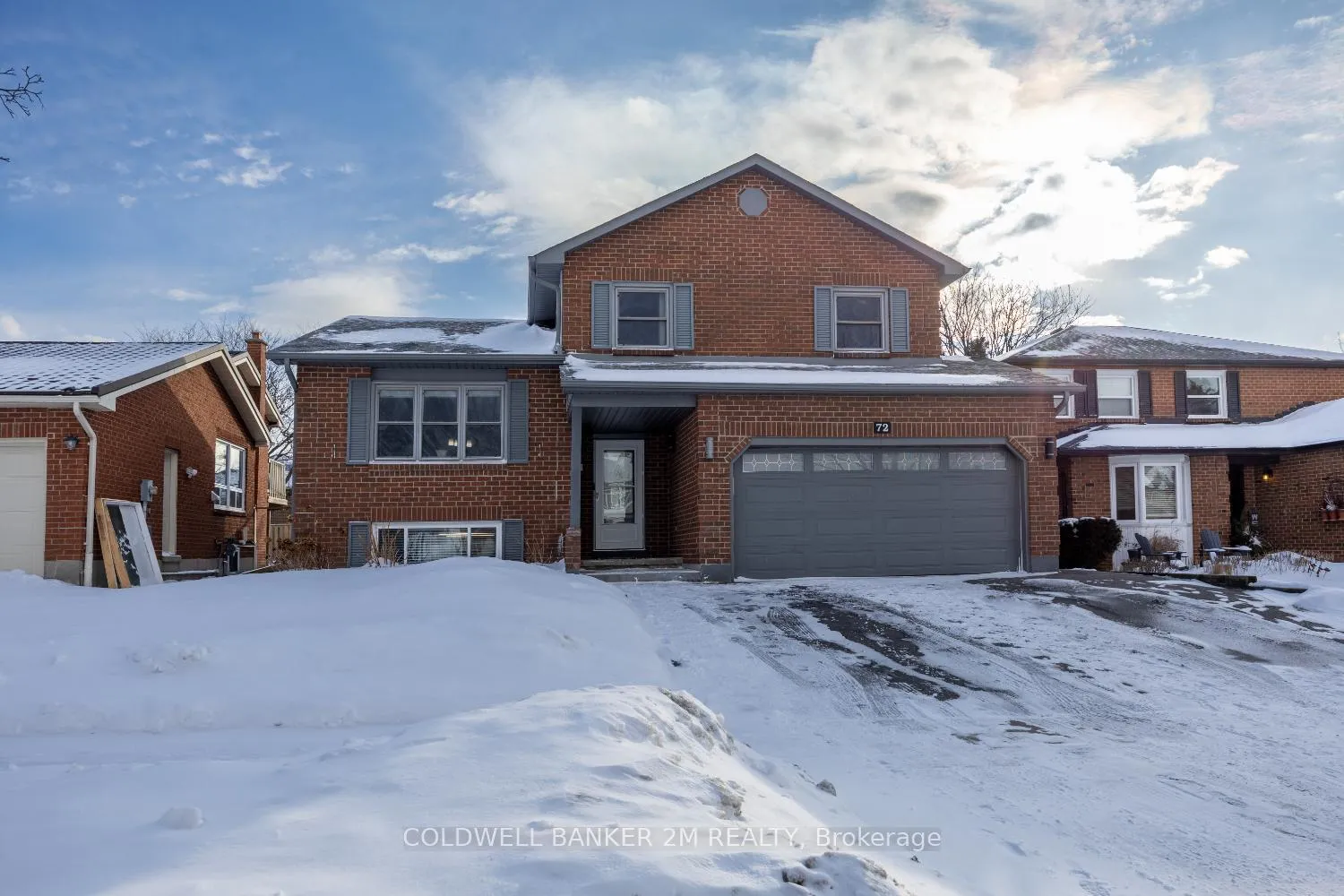 Photo 2 of 72 Hawley Crescent, Whitby, Blue Grass Meadows — HOMEH