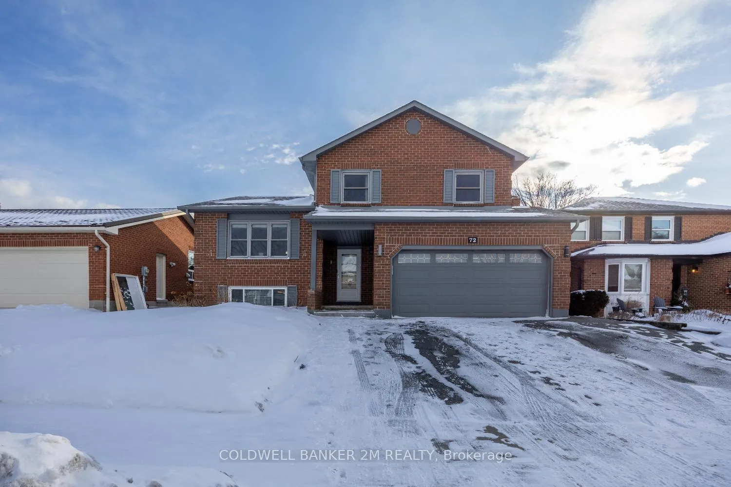 Photo 3 of 72 Hawley Crescent, Whitby, Blue Grass Meadows — HOMEH