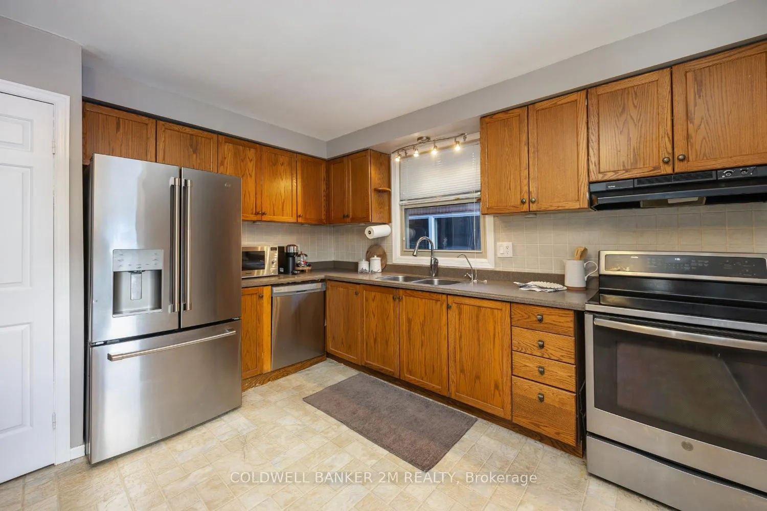 Photo 12 of 72 Hawley Crescent, Whitby, Blue Grass Meadows — HOMEH