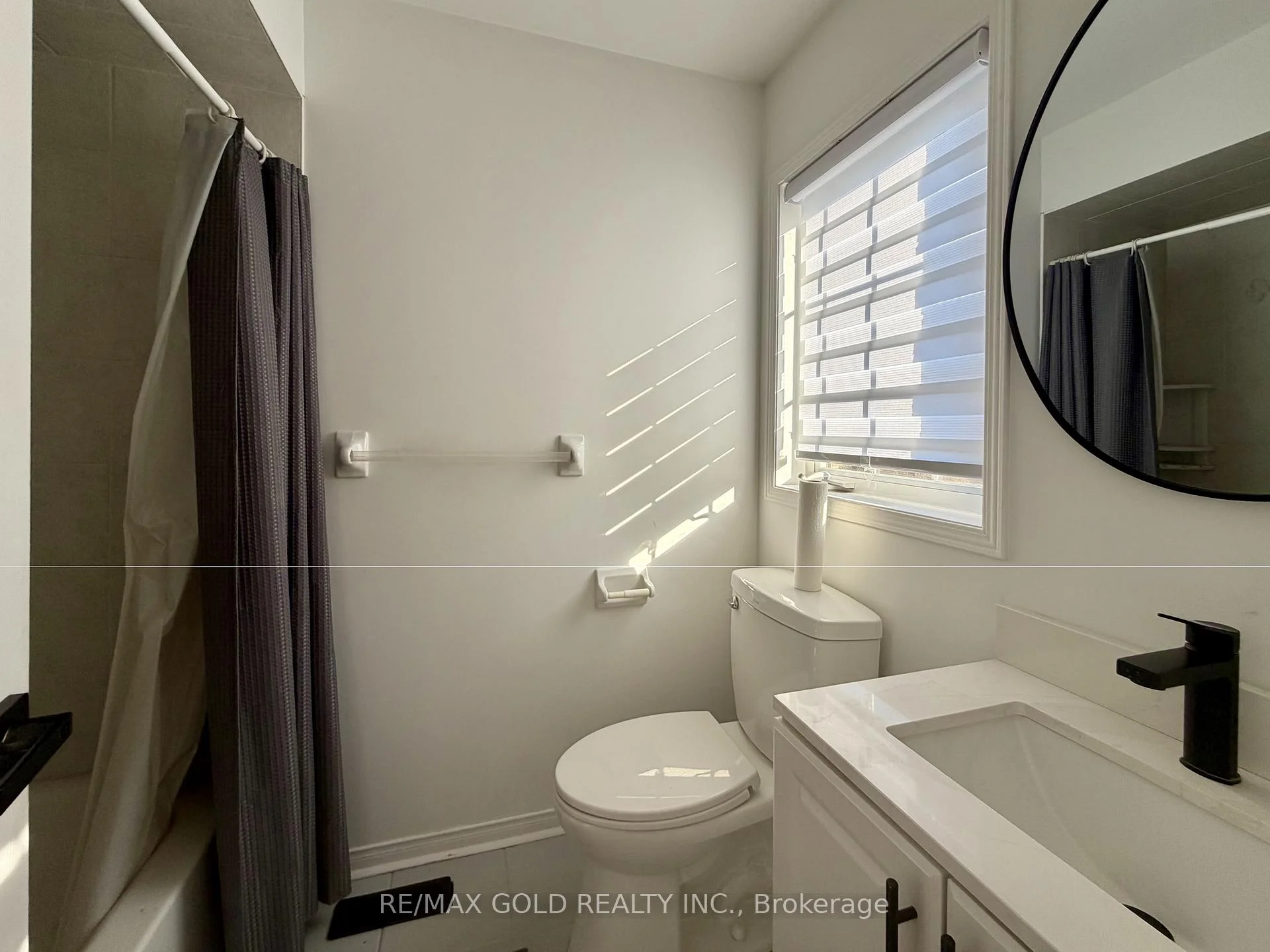 Photo 14 of 218 Van Scott Drive, Brampton, Northwest Sandalwood Parkway — HOMEH