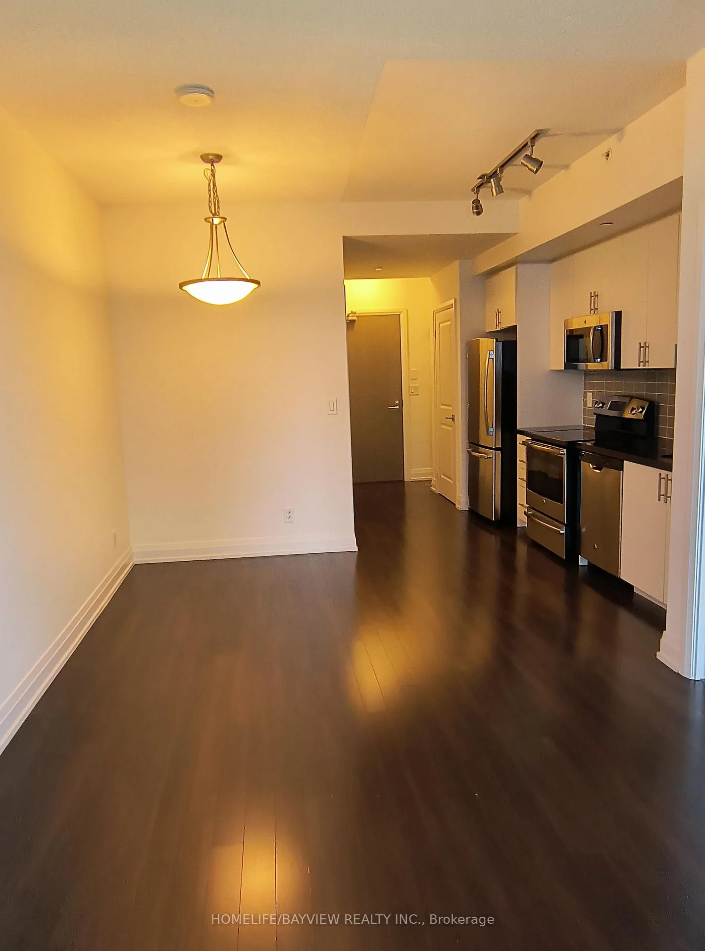 Photo 10 of Unit 1103, 7165 Yonge Street, Markham, Thornhill — HOMEH
