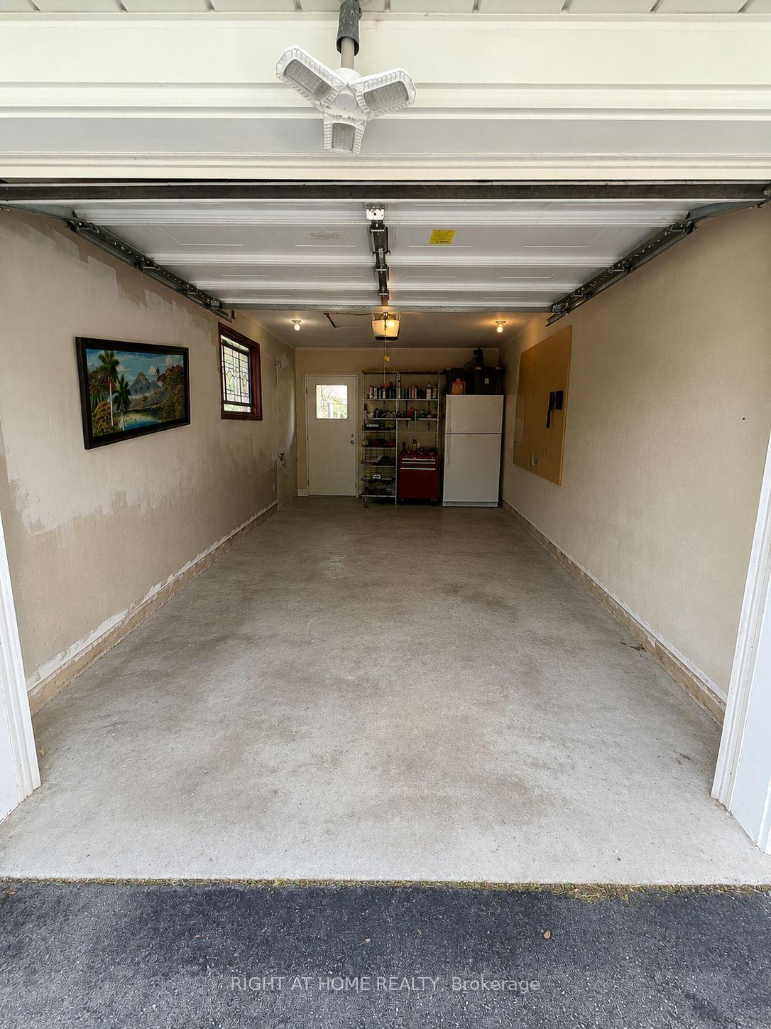 Photo 14 of 4440 Cosburn Crescent, Burlington, Shoreacres — HOMEH