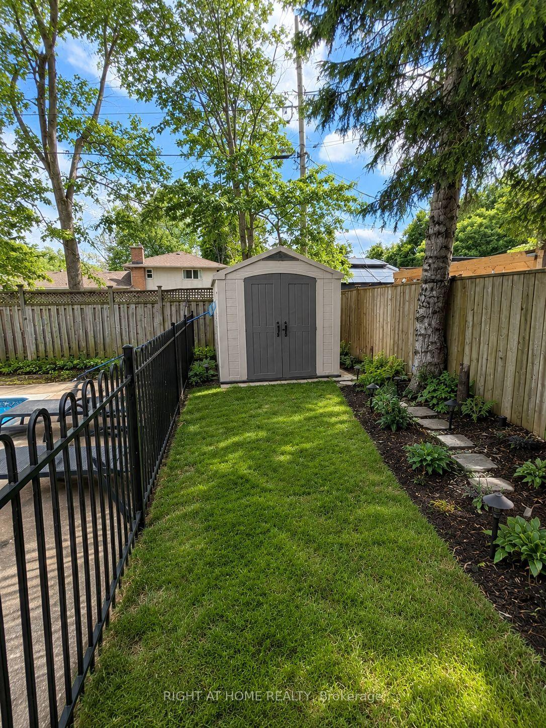 Photo 19 of 4440 Cosburn Crescent, Burlington, Shoreacres — HOMEH