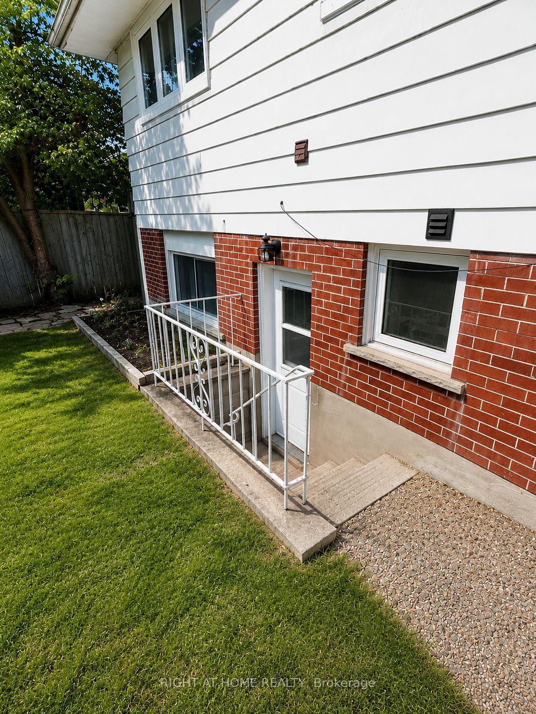 Photo 28 of 4440 Cosburn Crescent, Burlington, Shoreacres — HOMEH