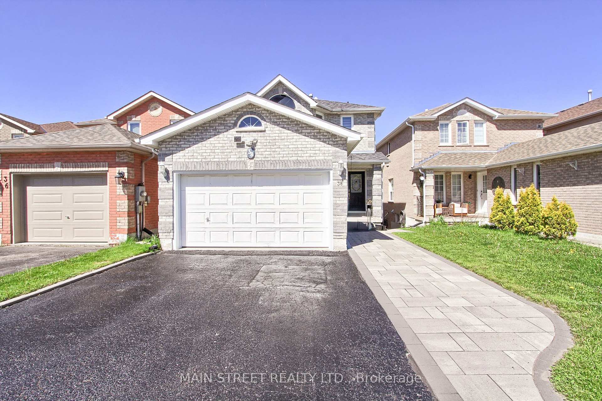 Photo 2 of 38 Sundew Drive, Barrie, Holly — HOMEH