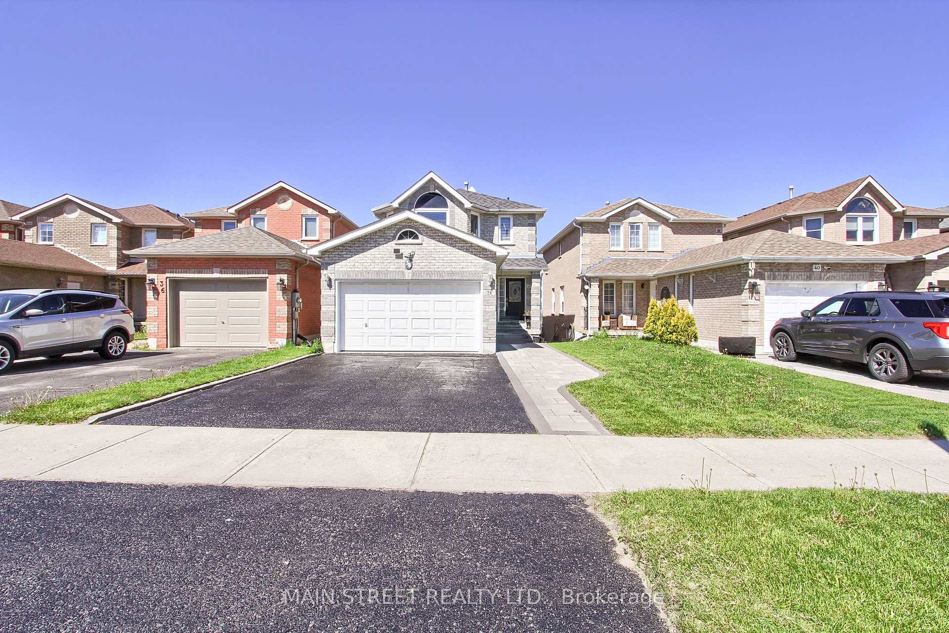 Photo 3 of 38 Sundew Drive, Barrie, Holly — HOMEH
