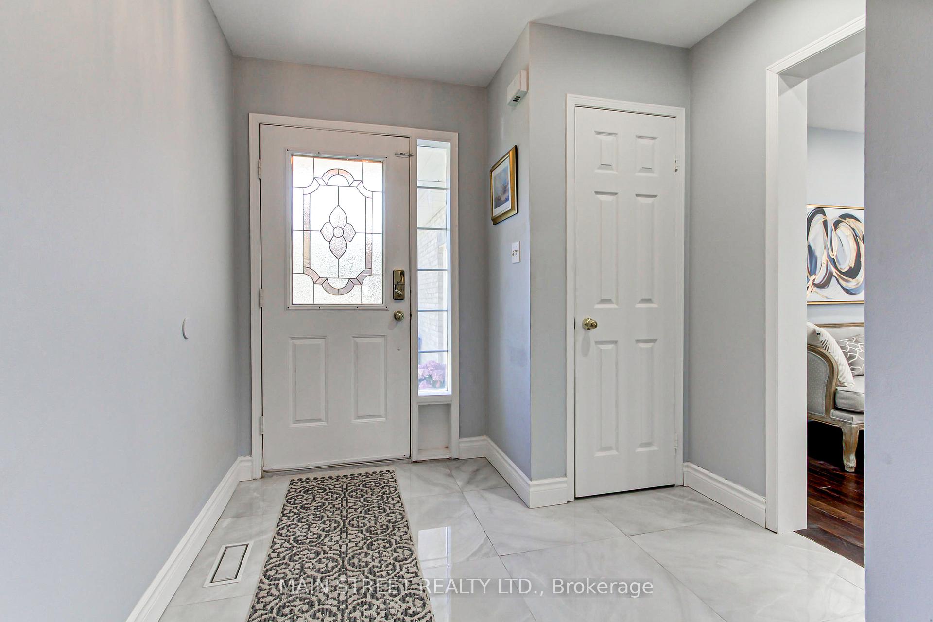 Photo 5 of 38 Sundew Drive, Barrie, Holly — HOMEH
