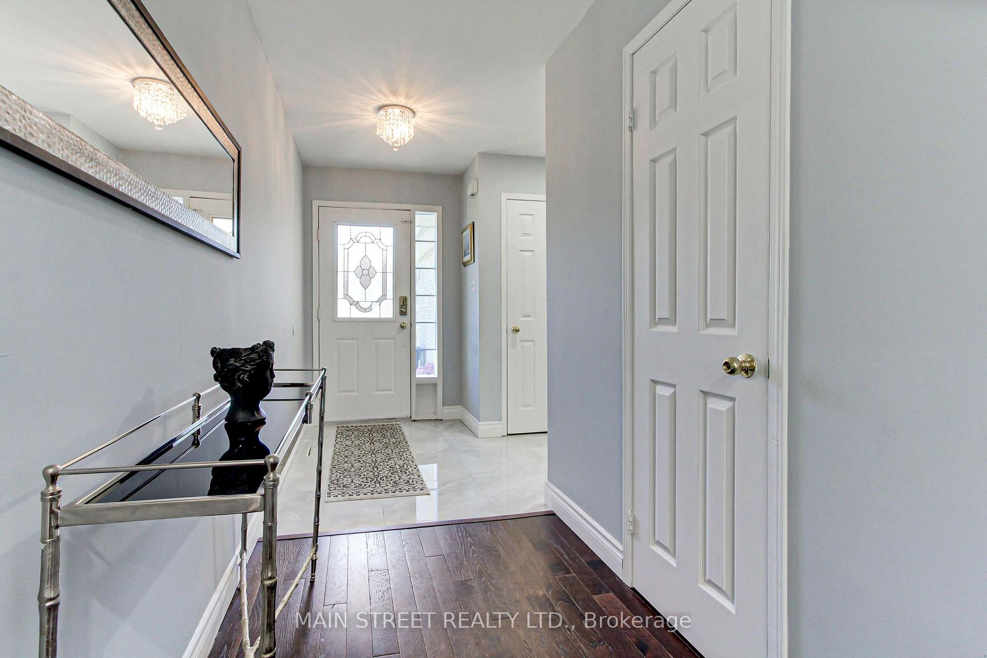 Photo 6 of 38 Sundew Drive, Barrie, Holly — HOMEH