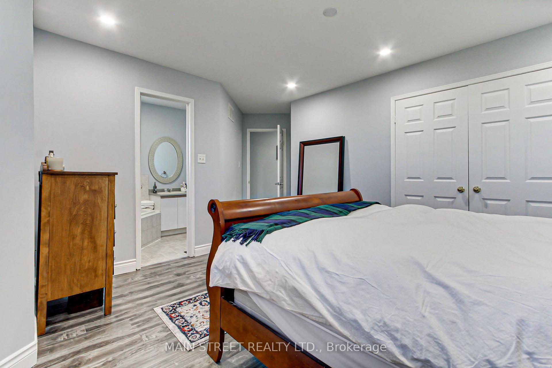 Photo 21 of 38 Sundew Drive, Barrie, Holly — HOMEH