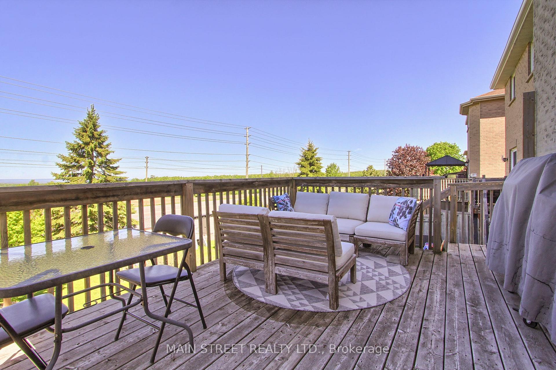 Photo 29 of 38 Sundew Drive, Barrie, Holly — HOMEH