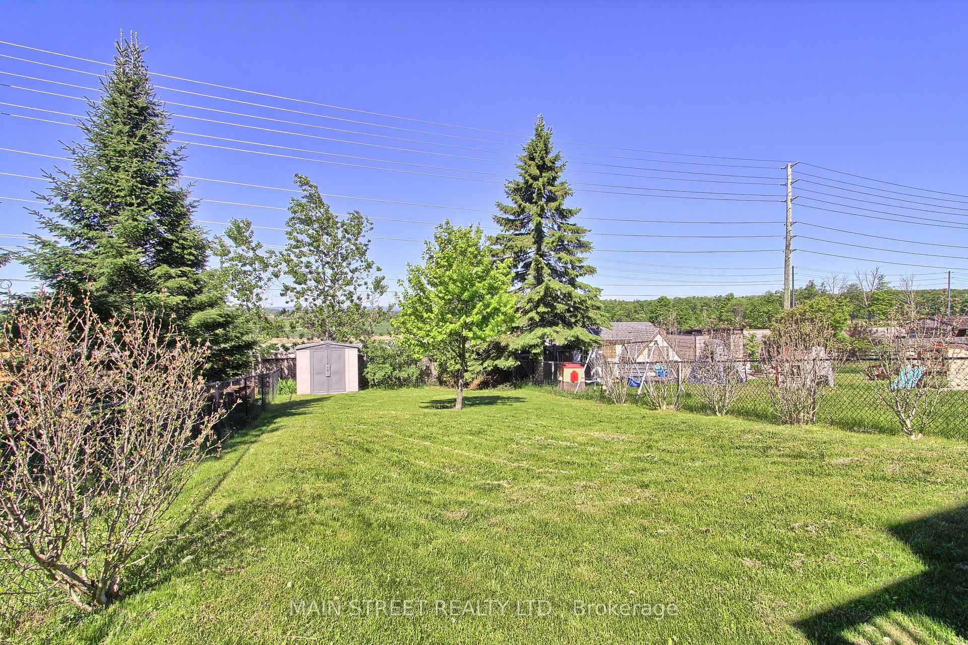 Photo 31 of 38 Sundew Drive, Barrie, Holly — HOMEH