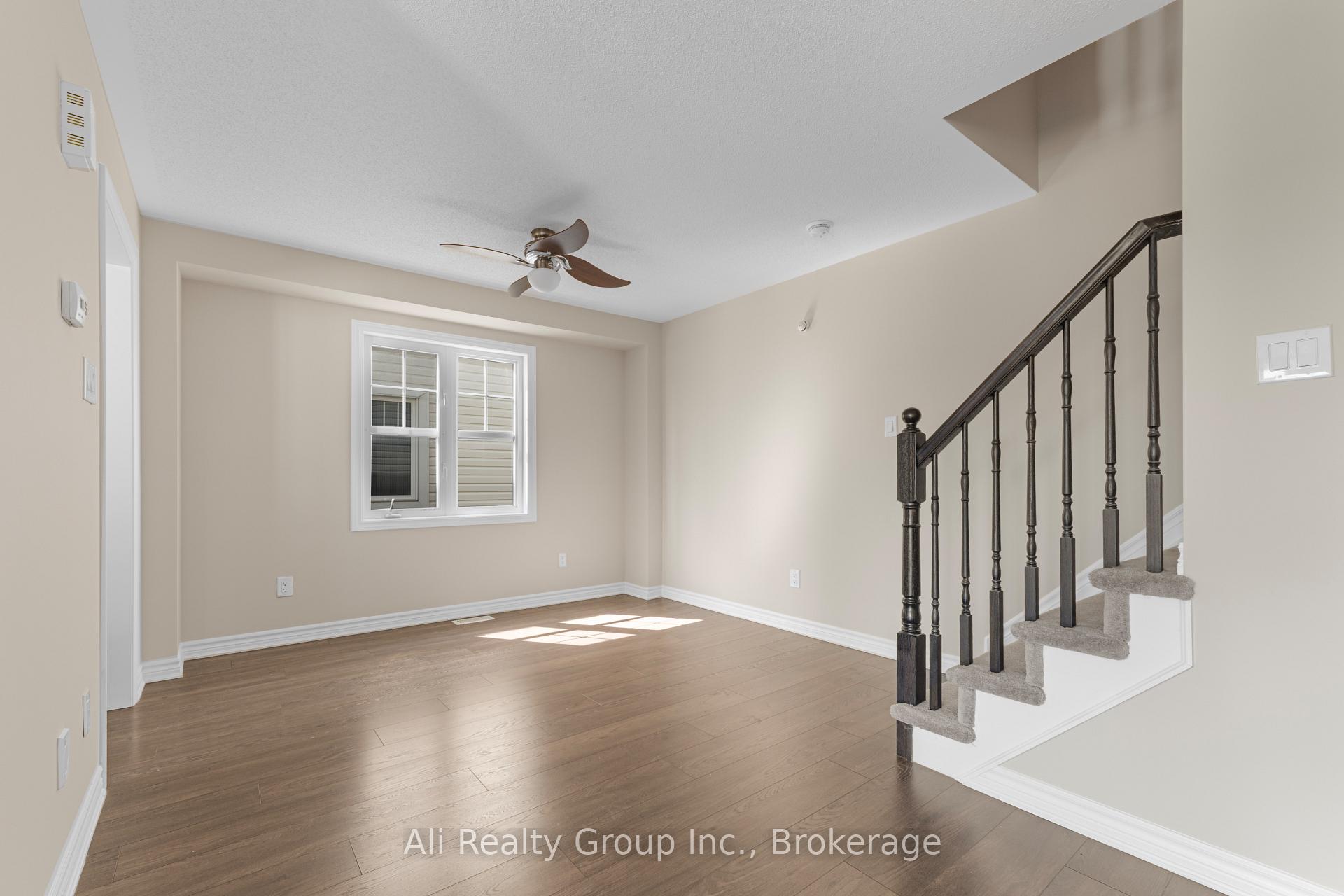 Photo 6 of 359 Sweetfern Crescent, Ottawa, Avalon West — HOMEH