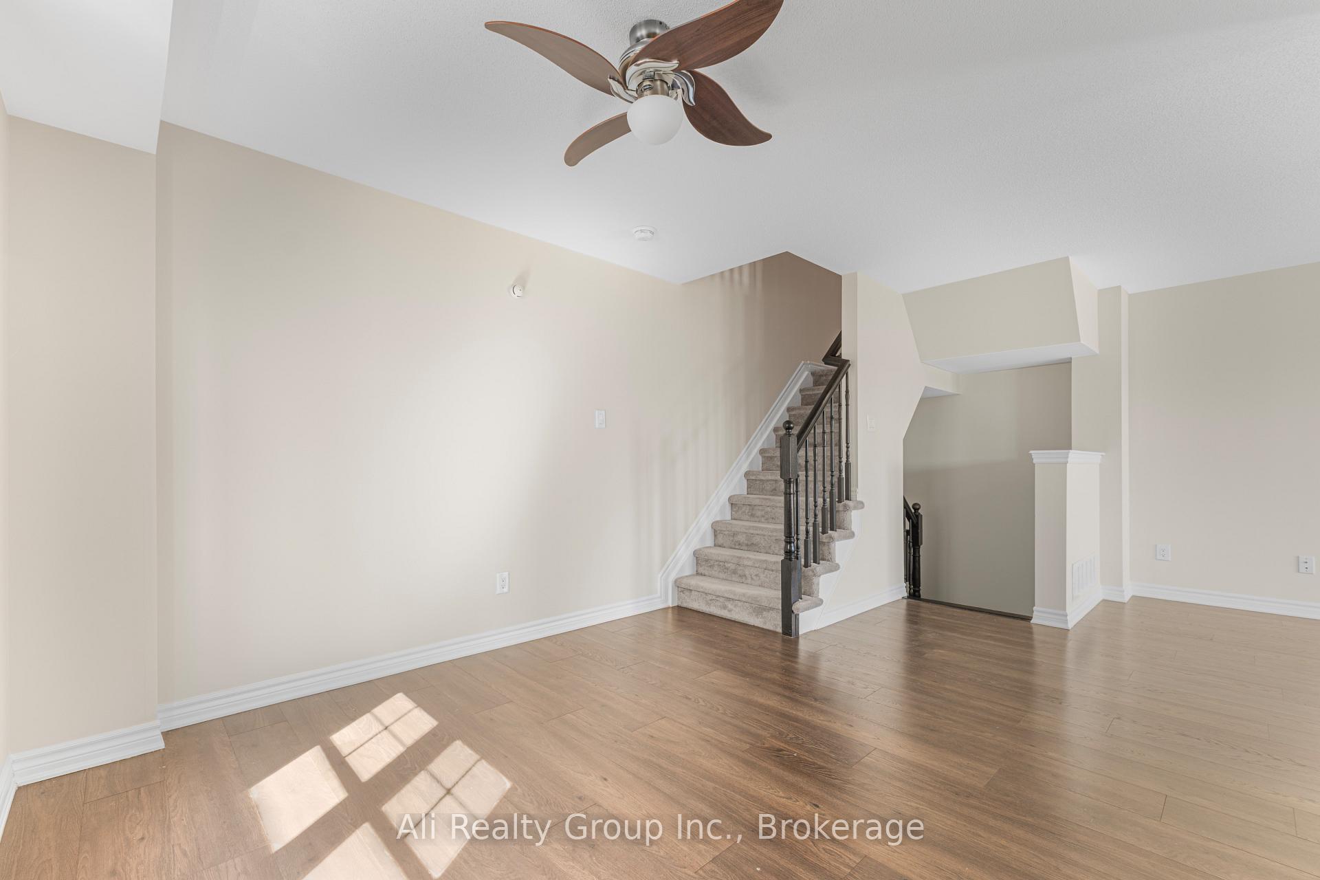 Photo 7 of 359 Sweetfern Crescent, Ottawa, Avalon West — HOMEH