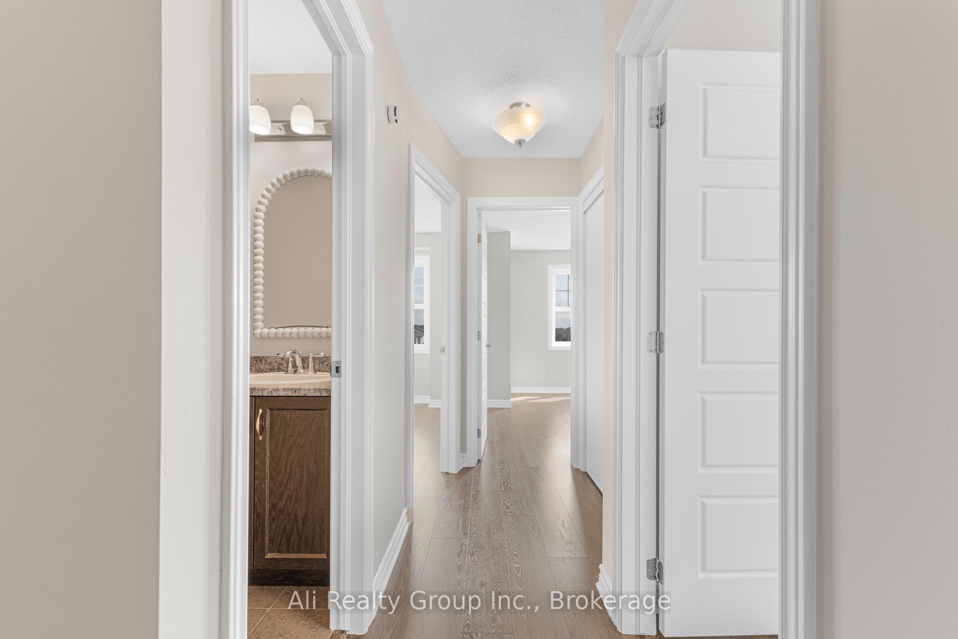 Photo 12 of 359 Sweetfern Crescent, Ottawa, Avalon West — HOMEH