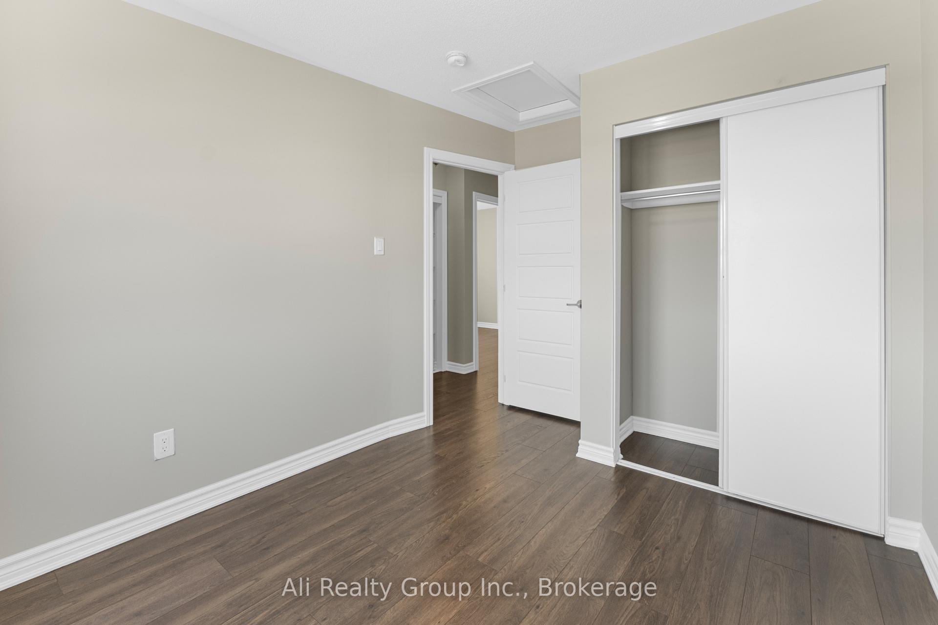 Photo 21 of 359 Sweetfern Crescent, Ottawa, Avalon West — HOMEH