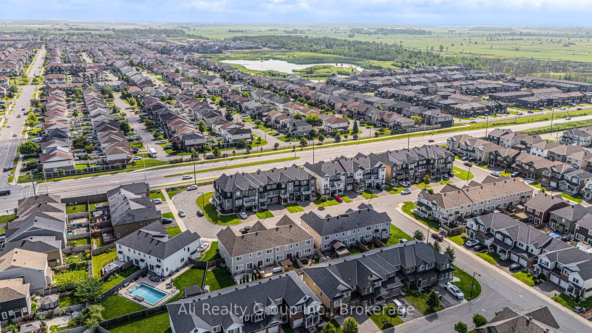 Photo 29 of 359 Sweetfern Crescent, Ottawa, Avalon West — HOMEH