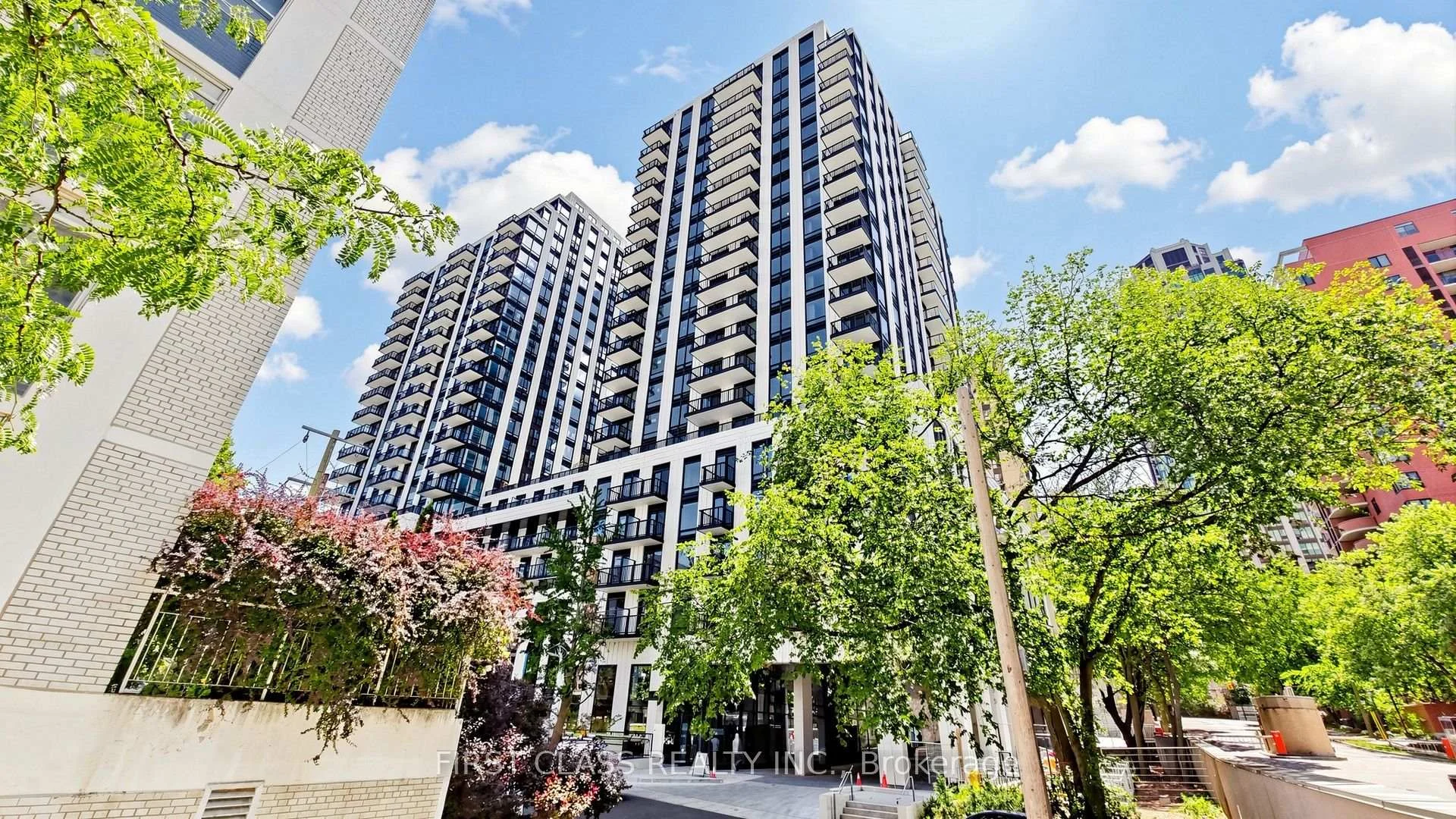 Photo of Unit 822, 91 Montclair Avenue
