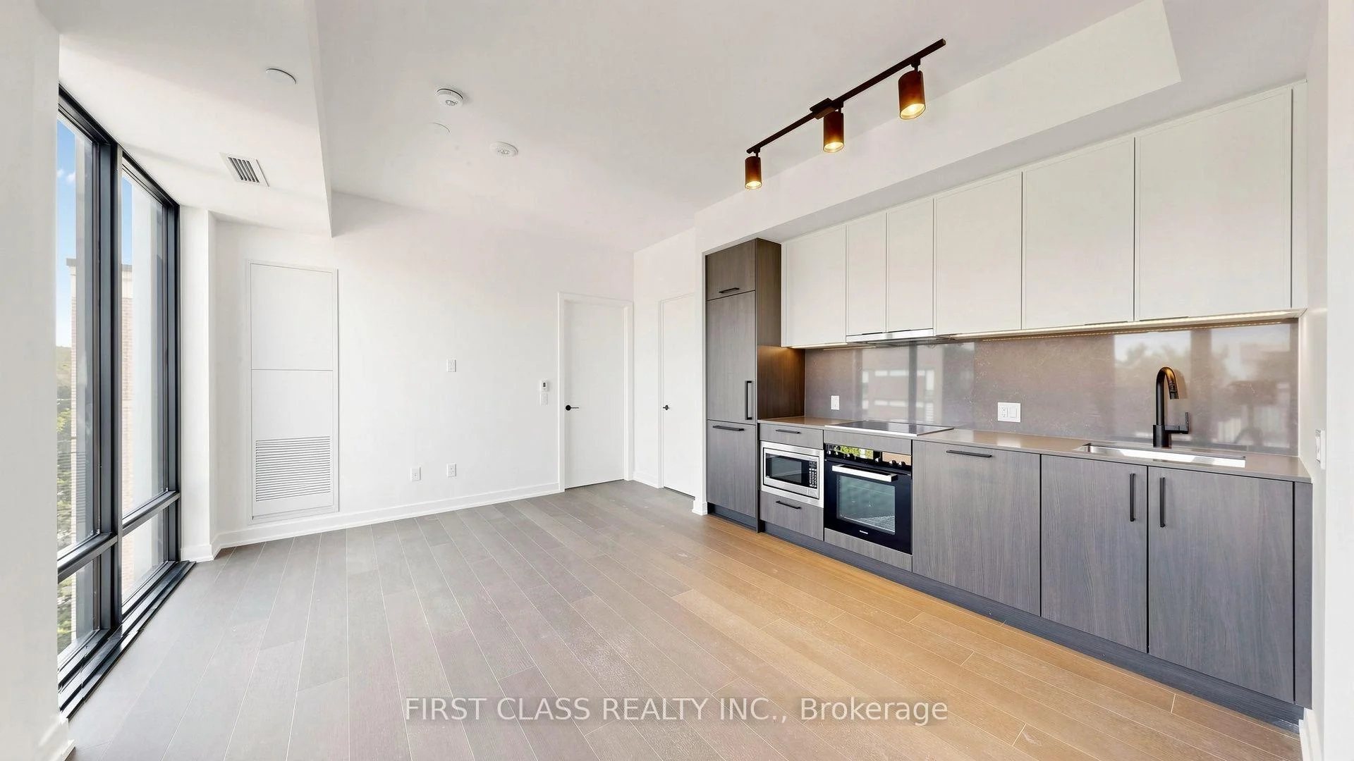 Photo 15 of Unit 822, 91 Montclair Avenue, Toronto, Forest Hill South — HOMEH