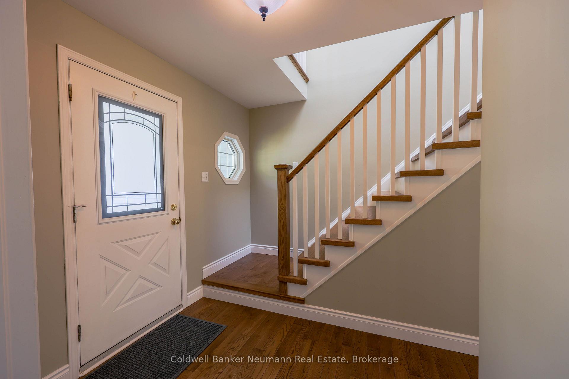 Photo 2 of Unit Upper, 44 Tanager Drive, Guelph, Kortright Hills — HOMEH