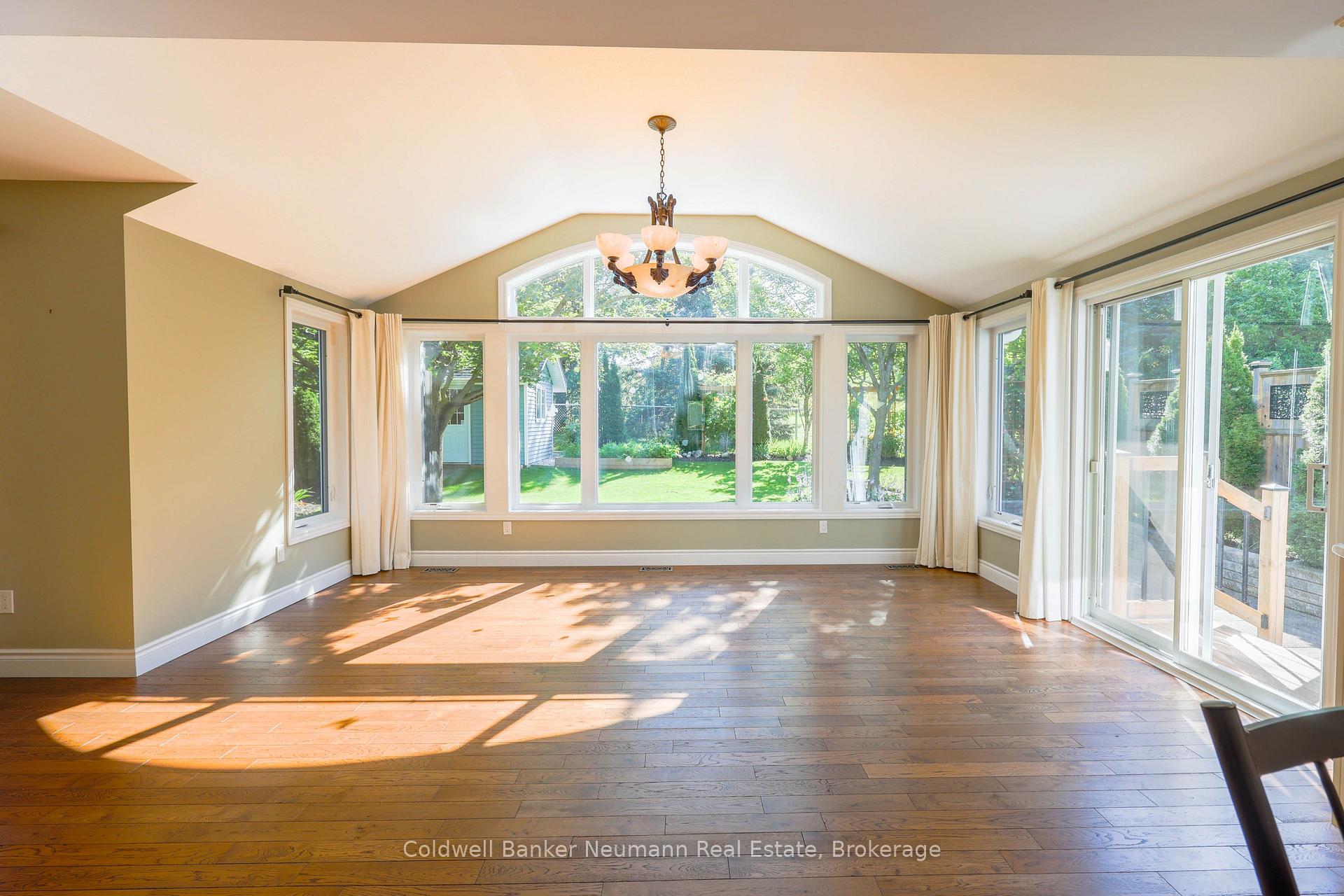 Photo 7 of Unit Upper, 44 Tanager Drive, Guelph, Kortright Hills — HOMEH