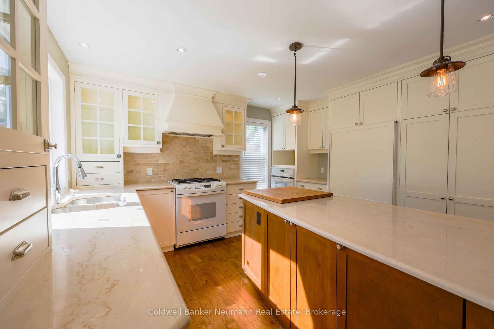 Photo 8 of Unit Upper, 44 Tanager Drive, Guelph, Kortright Hills — HOMEH
