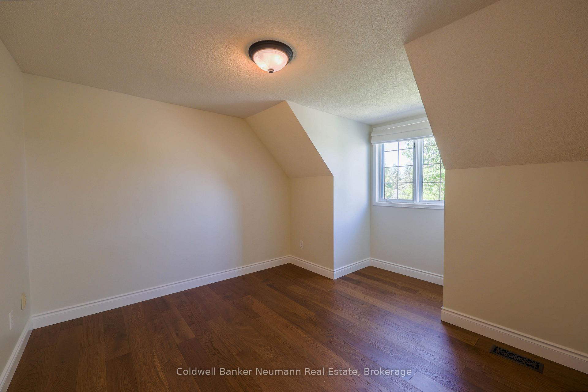 Photo 16 of Unit Upper, 44 Tanager Drive, Guelph, Kortright Hills — HOMEH