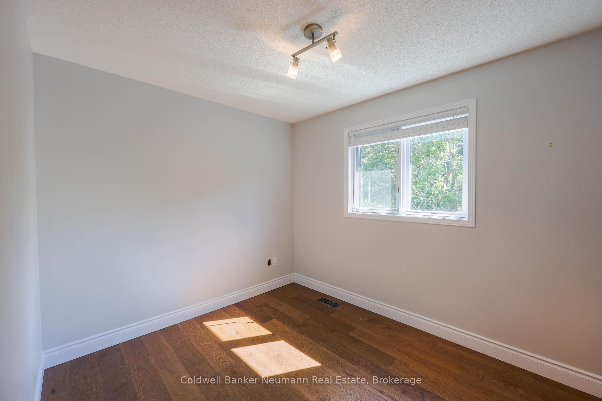 Photo 19 of Unit Upper, 44 Tanager Drive, Guelph, Kortright Hills — HOMEH