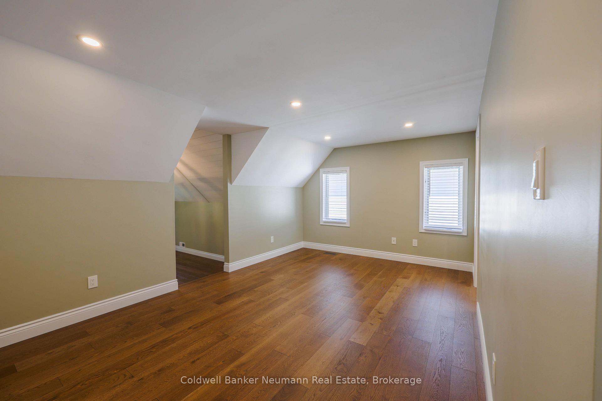 Photo 20 of Unit Upper, 44 Tanager Drive, Guelph, Kortright Hills — HOMEH