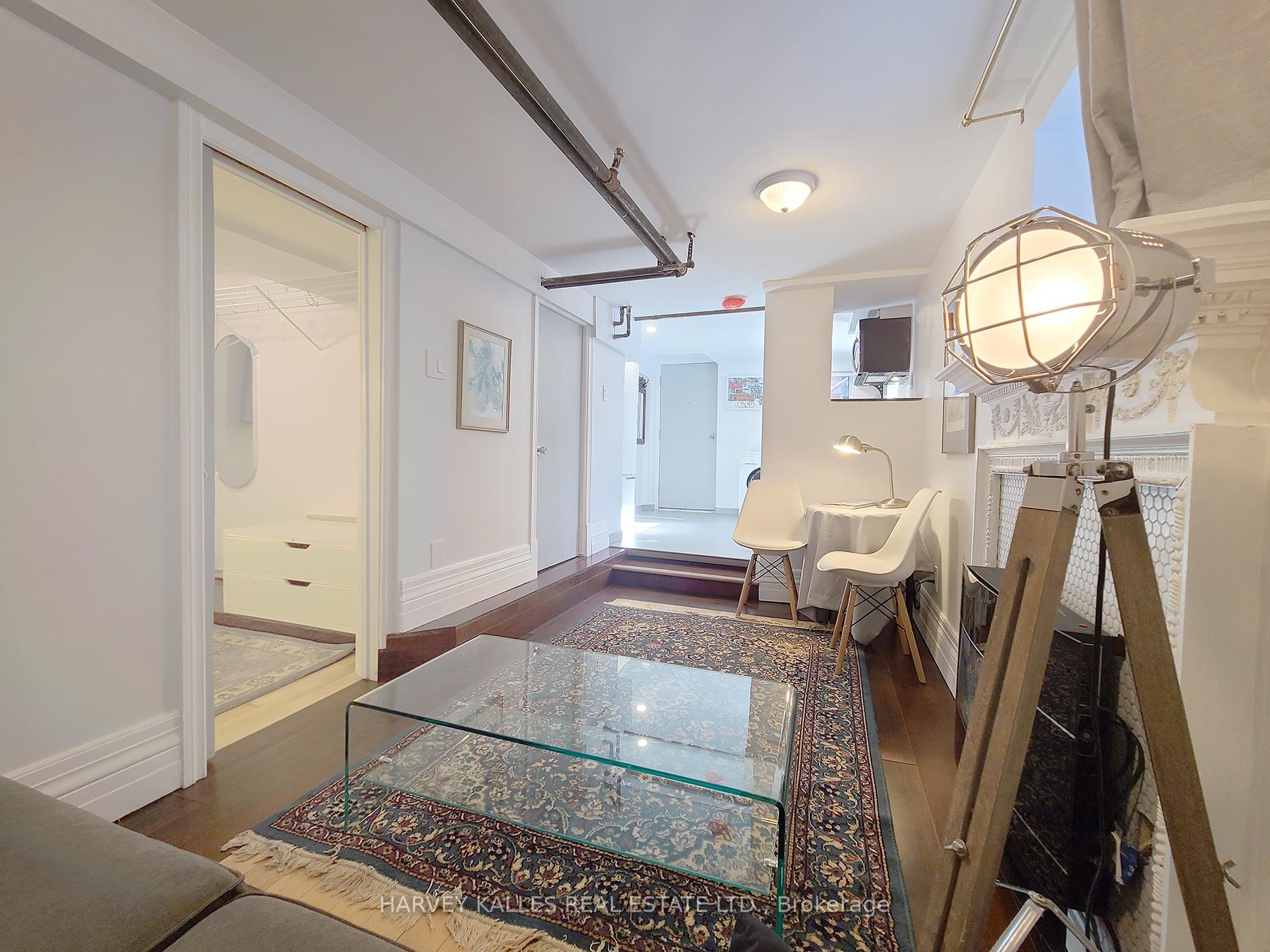 Photo 3 of Unit 5, 27 Hiawatha Road, Toronto, Greenwood-Coxwell — HOMEH