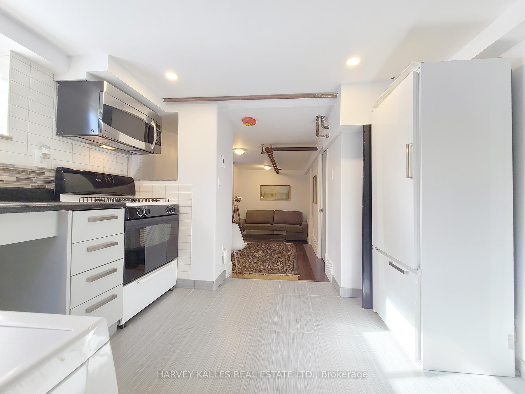 Photo 7 of Unit 5, 27 Hiawatha Road, Toronto, Greenwood-Coxwell — HOMEH