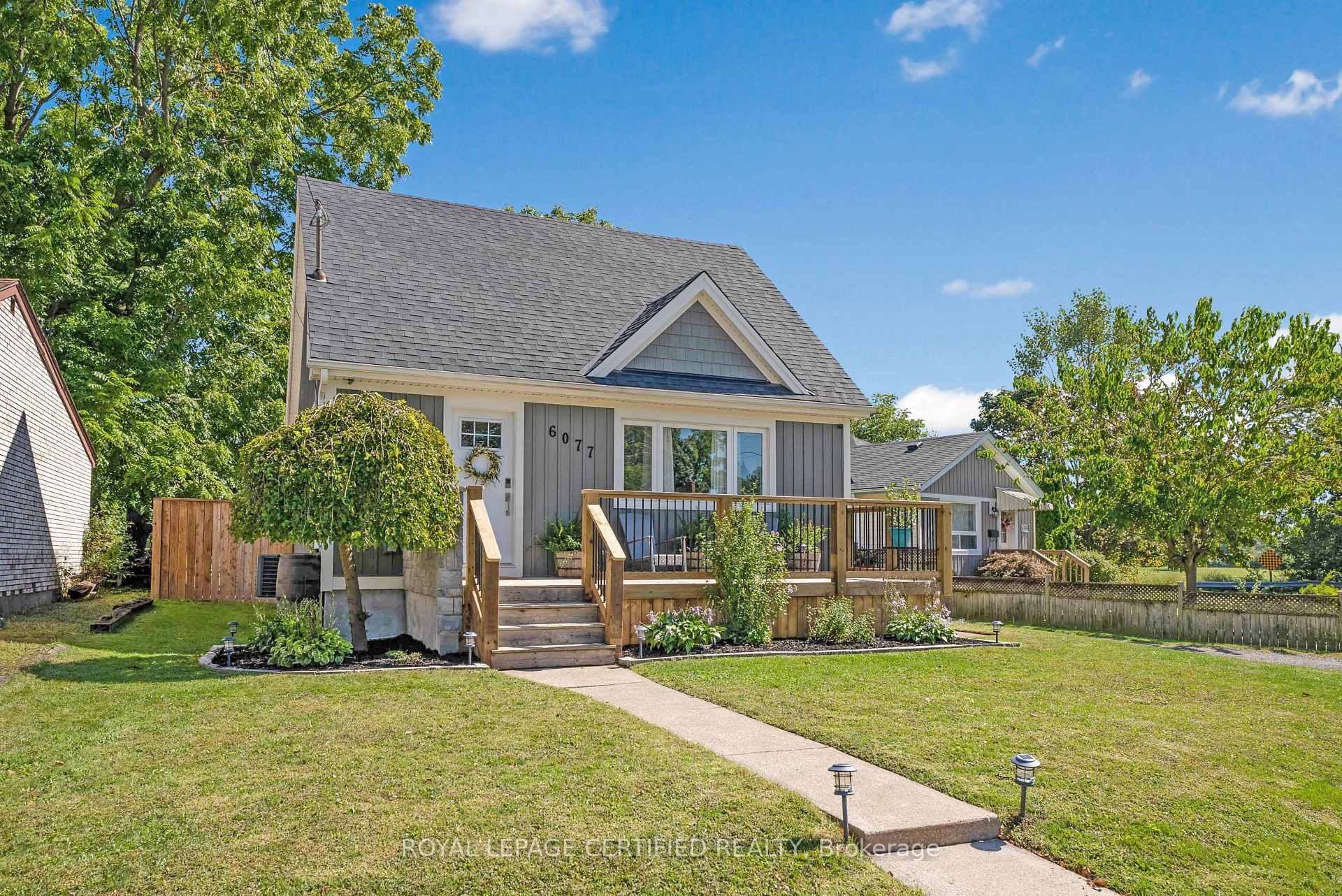 Photo 4 of 6077 Collins Drive, Niagara Falls, Arad/Fallsview — HOMEH
